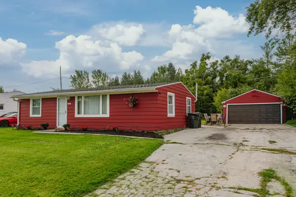 10435 Caddy Ln, Caledonia, WI 53108