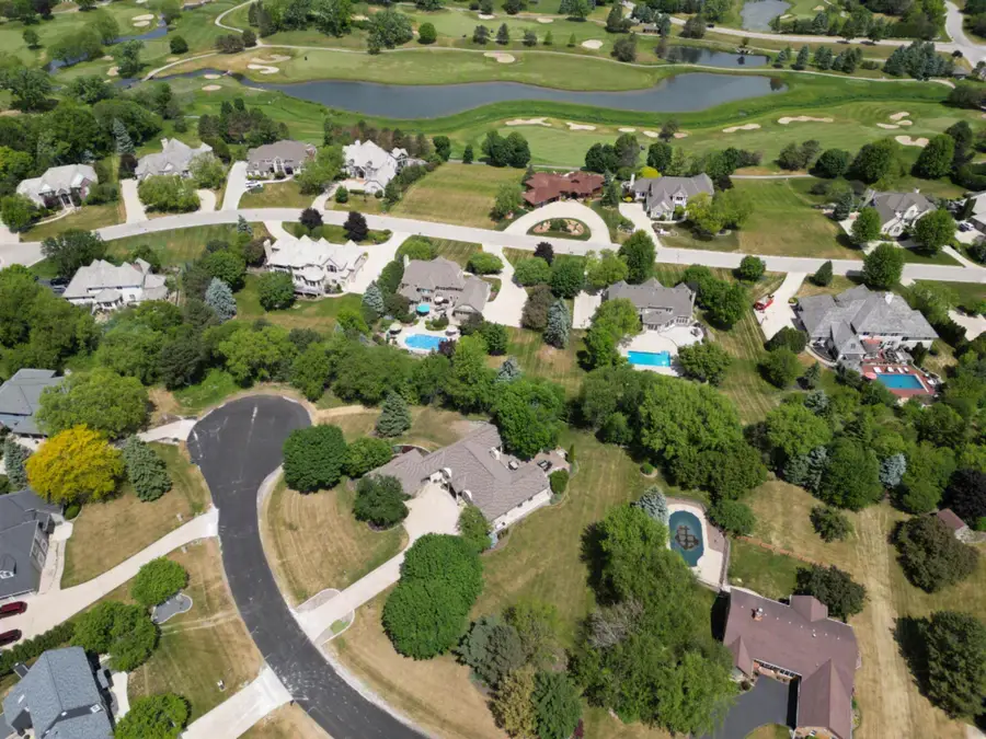 N49W28674 Chardon Dr, Merton, WI 53029 - #2