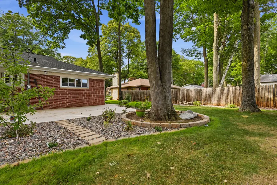 1403 Gunnell Ln, Manitowoc, WI 54220 - #2