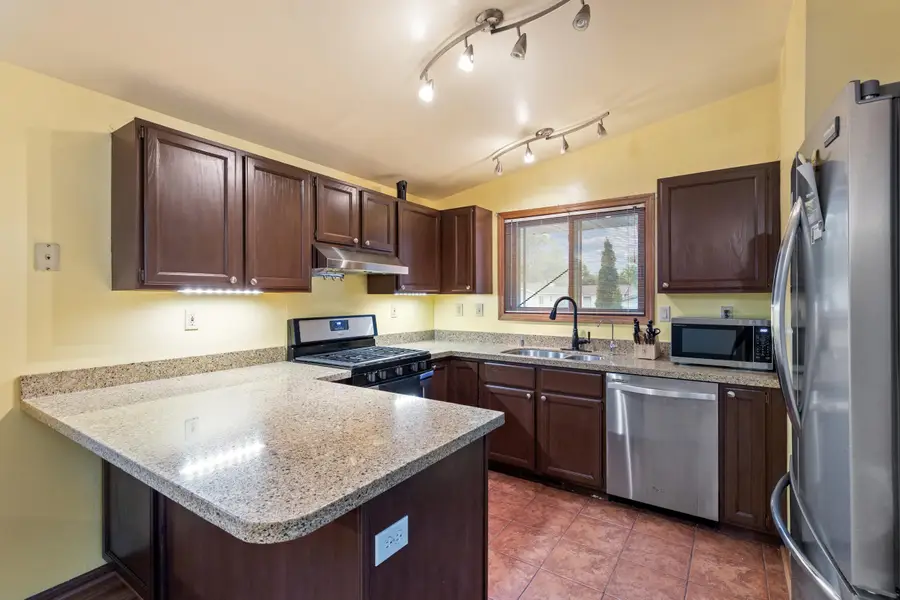 5417 41st St, Kenosha, WI 53144 - #3