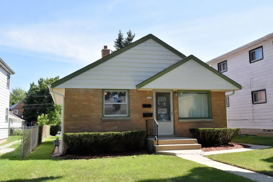 4046 N 85th St, Milwaukee, WI 53222 - #2