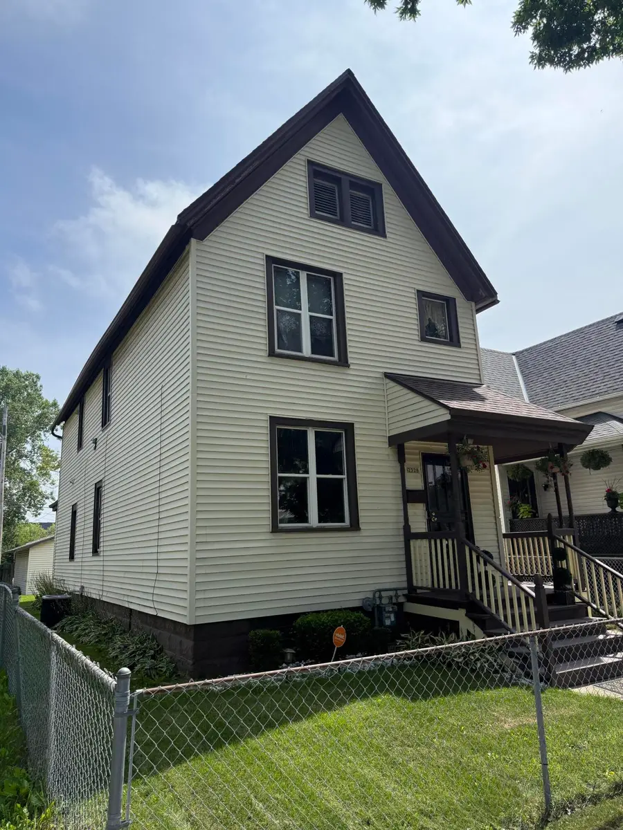 2328 N 9th St, Milwaukee, WI 53206 - #2