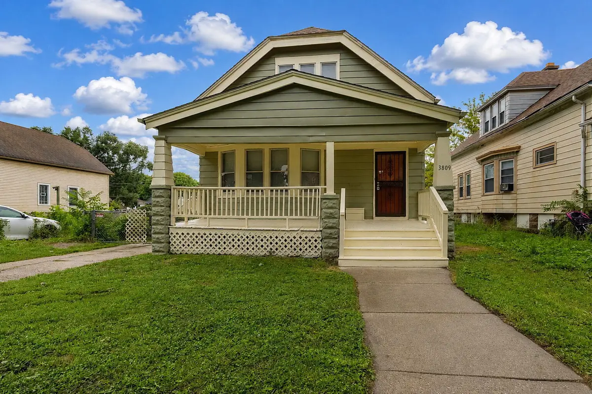 3809 N 15th St, Milwaukee, WI 53206 - #1