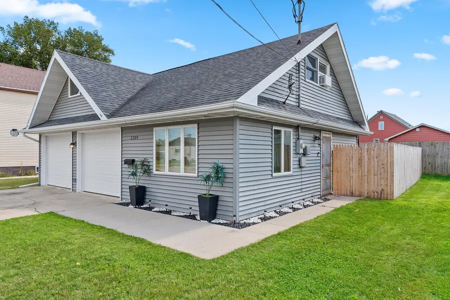 2309 9th Pl, Two Rivers, WI 54241 - #3