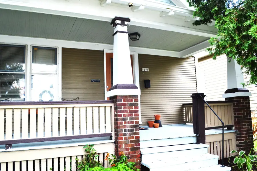 1315 N 43rd St, Milwaukee, WI 53208 - #2