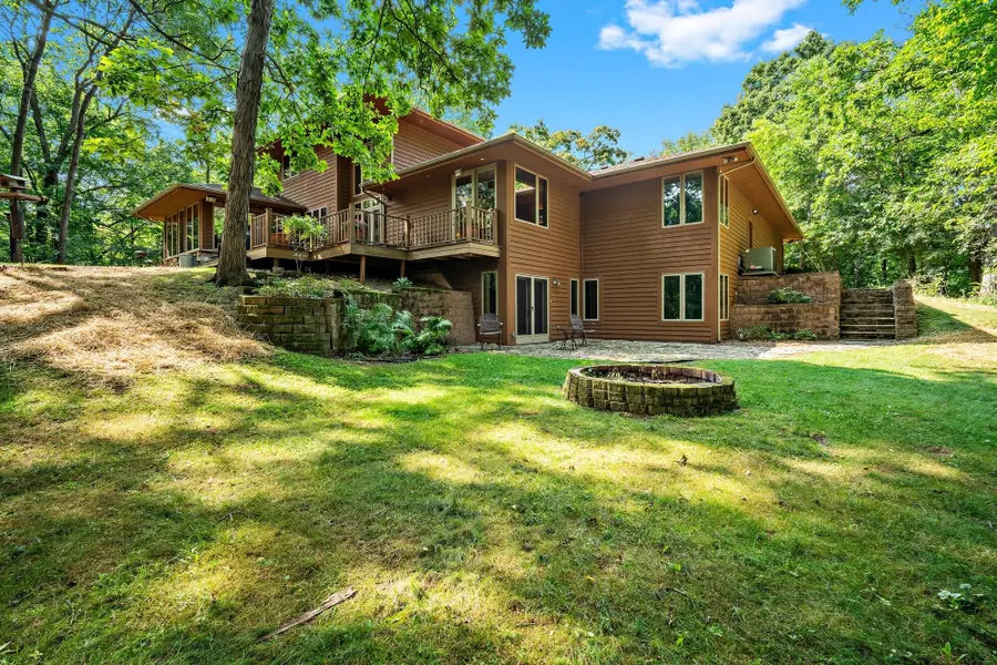 2850 S Amor Dr, New Berlin, WI 53146 - #2