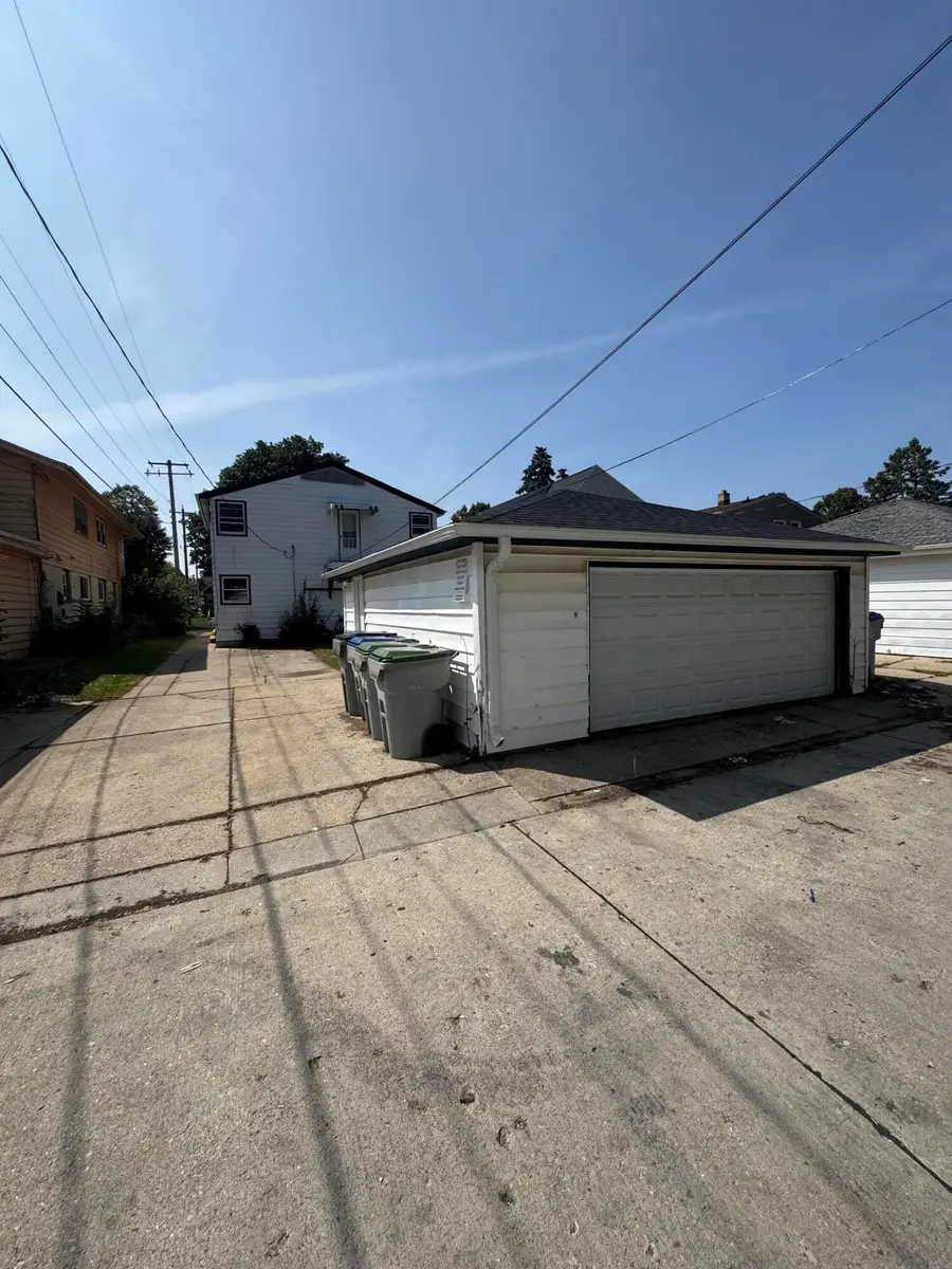 5708 N 97th St, Milwaukee, WI 53225 - #2