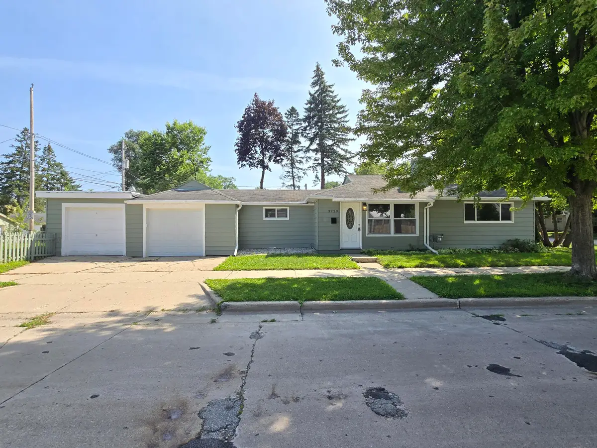 3729 W Kaul Ave, Milwaukee, WI 53209 - #1