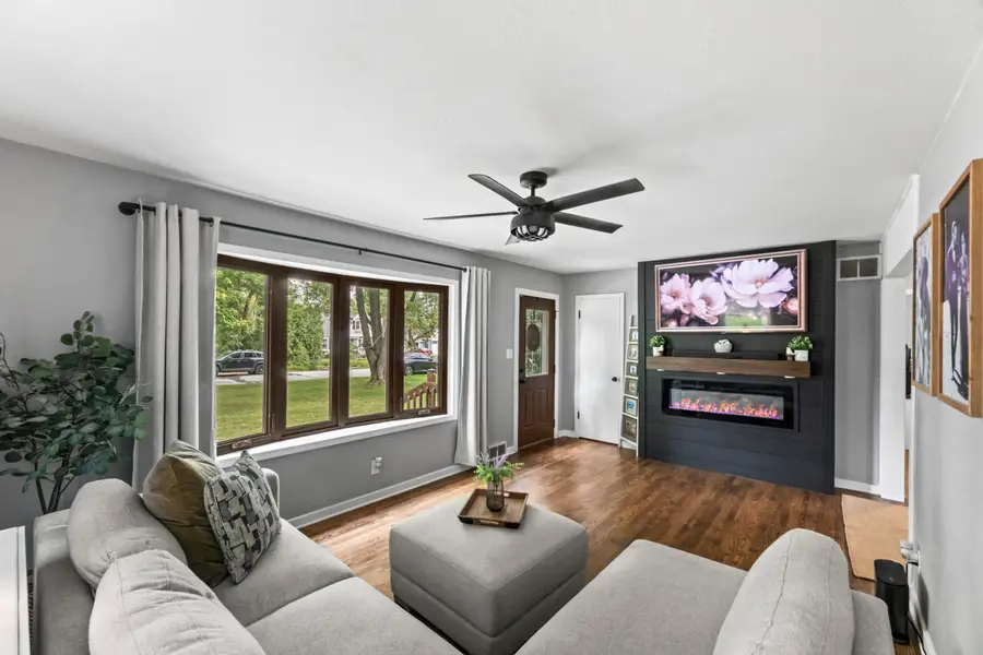 16845 Judith Ln, Brookfield, WI 53005 - #3
