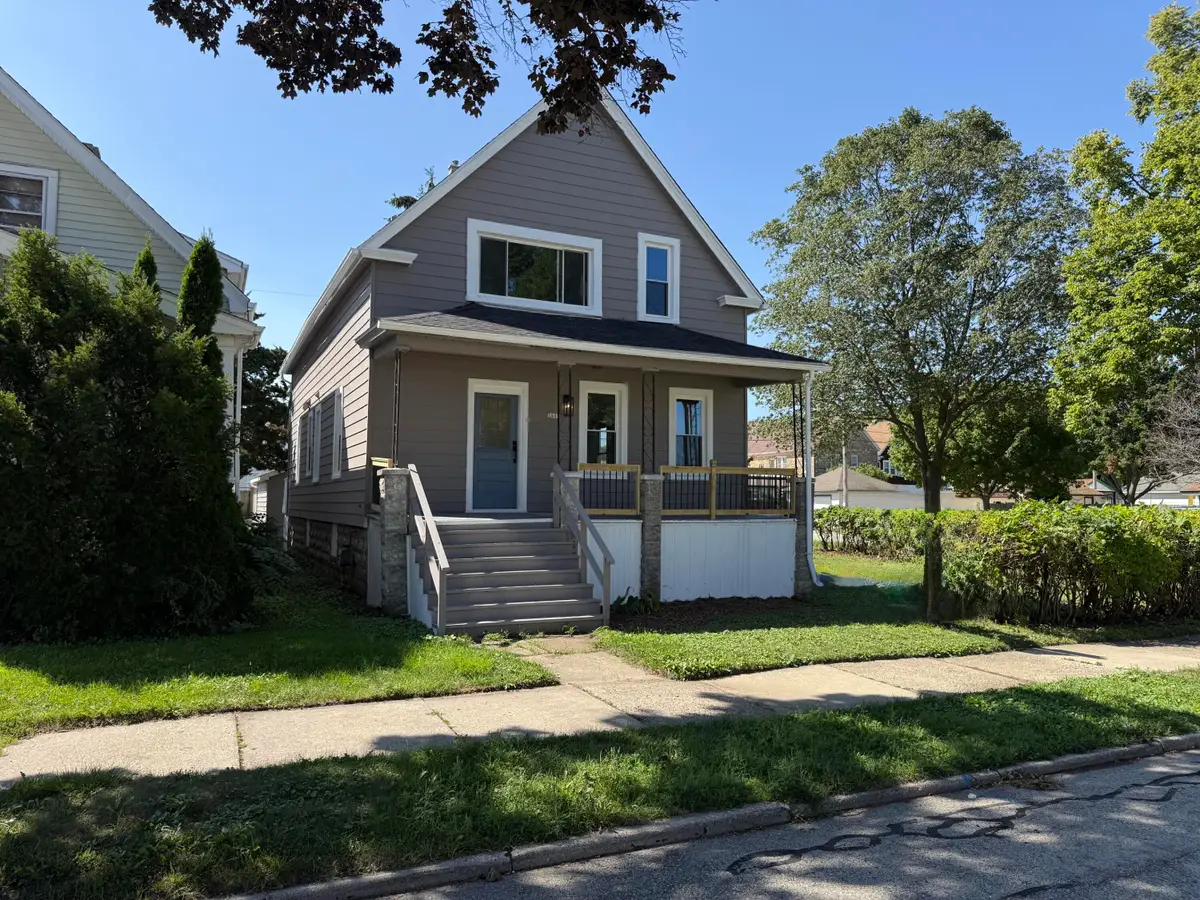 3807 E Edgerton Ave, Cudahy, WI 53110 - #1