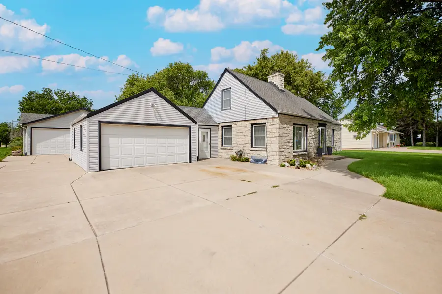 113 N 121st St, Wauwatosa, WI 53226 - #2