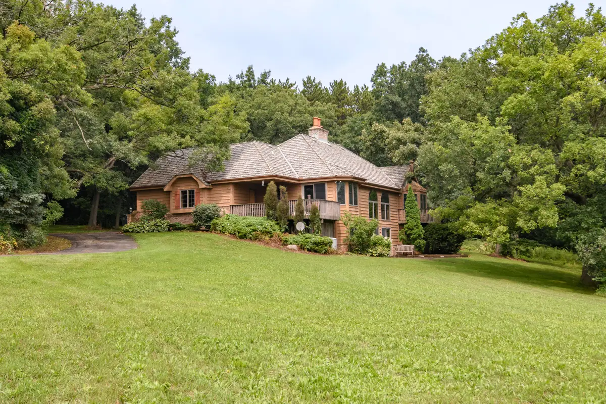 S29W29210 Wayne Keith Cir, Genesee, WI 53188 - #1