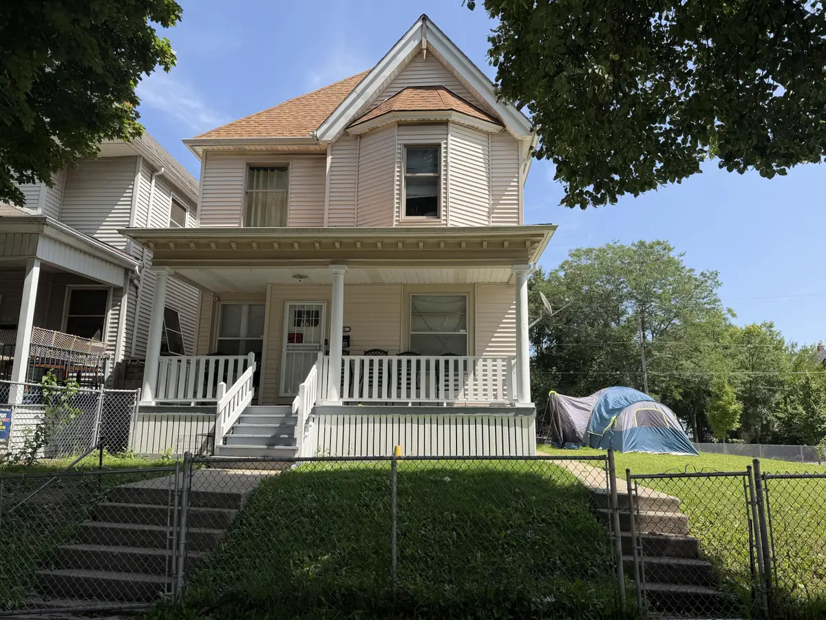 1906 N 33rd St, Milwaukee, WI 53208 - #1