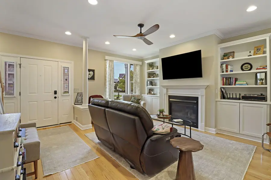 413 56th St, Kenosha, WI 53140 - #3