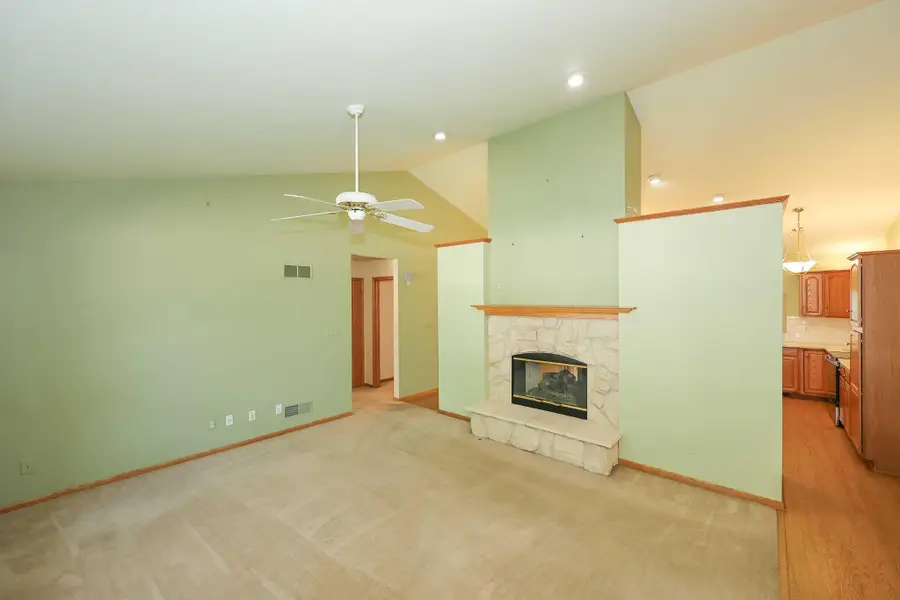 6652 S Scenic Ct, Franklin, WI 53132 - #3