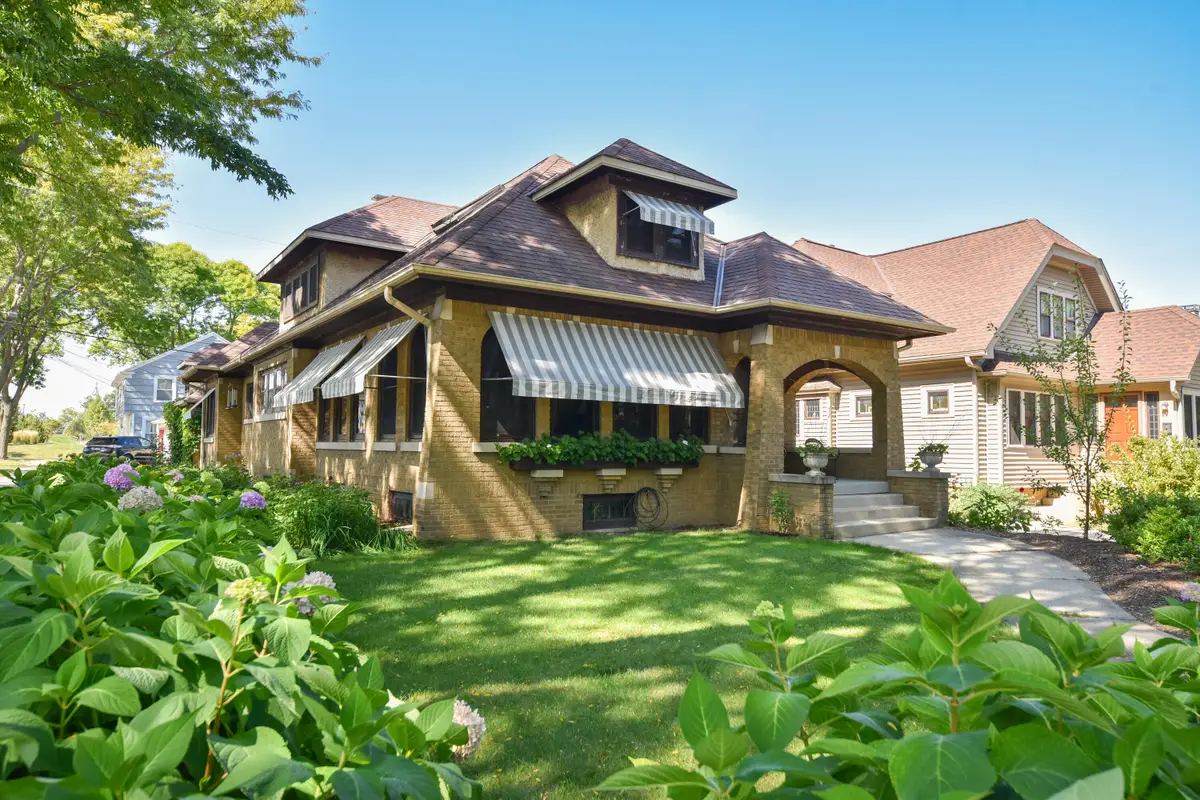 2405 N 73rd St, Wauwatosa, WI 53213 - #1