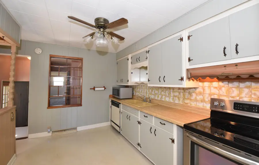 206 Belmont Ave, Racine, WI 53405 - #3