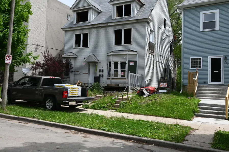 608 N 30th St, Milwaukee, WI 53208 - #3
