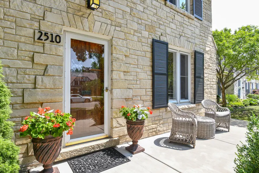 2510 N Harding Blvd, Wauwatosa, WI 53226 - #2