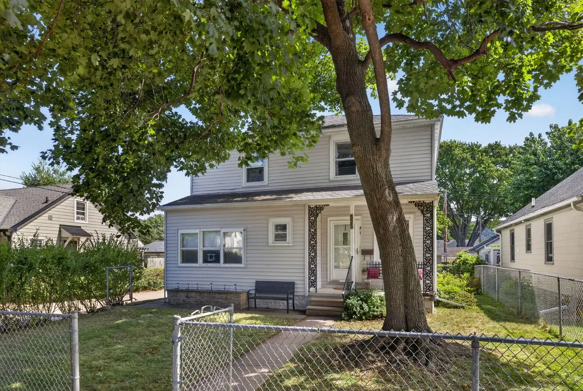 821 20th St S, La Crosse, WI 54601 - #1