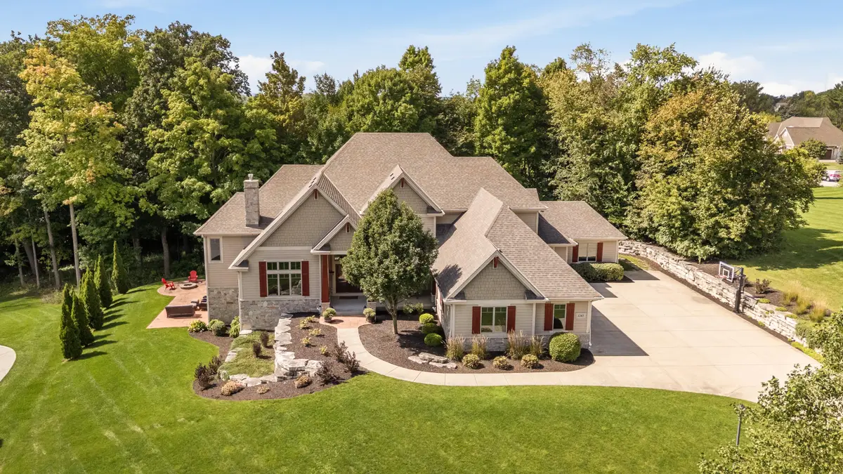1265 Lorien Ct, Brookfield, WI 53045 - #1