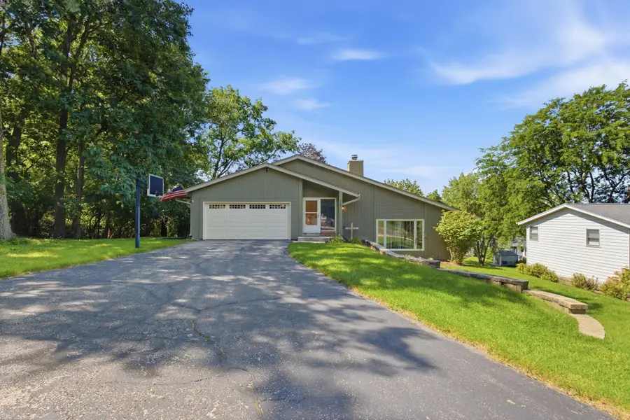 719 Wexford Way, Hartland, WI 53029 - #2