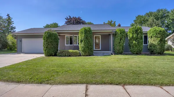 542 Wakefield Ave, Fond Du Lac, WI 54935