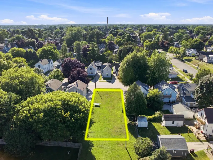 731 N 5th St, Manitowoc, WI 54220 - #2