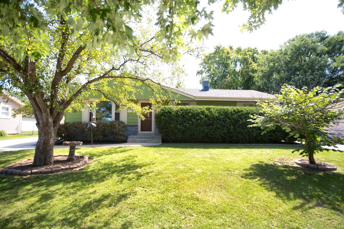 1505 Edgewood Ave, South Milwaukee, WI 53172 - #1