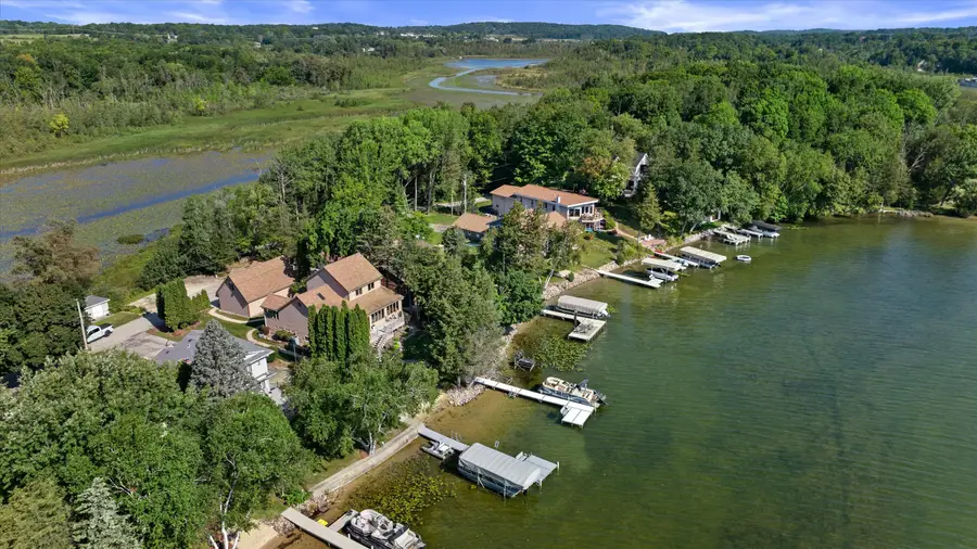 6086 N Lake Dr, West Bend, WI 53095 - #2