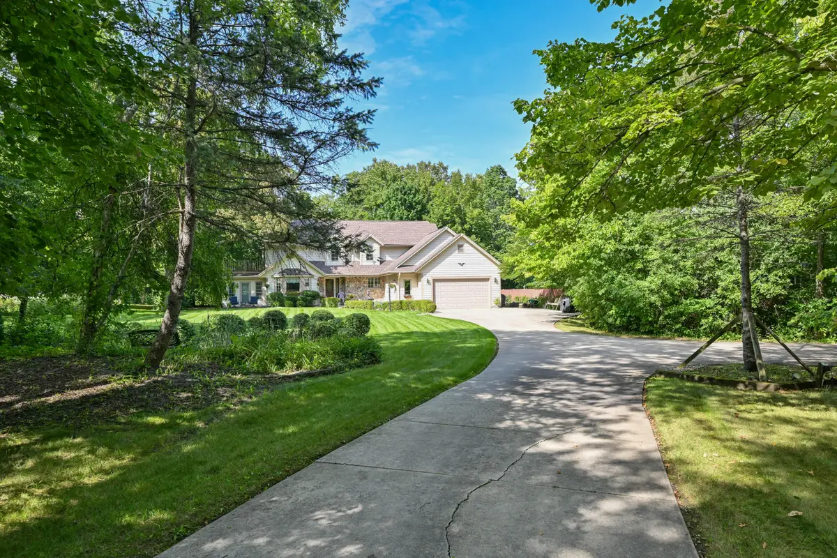 4120 W Puetz Rd, Franklin, WI 53132 - #1