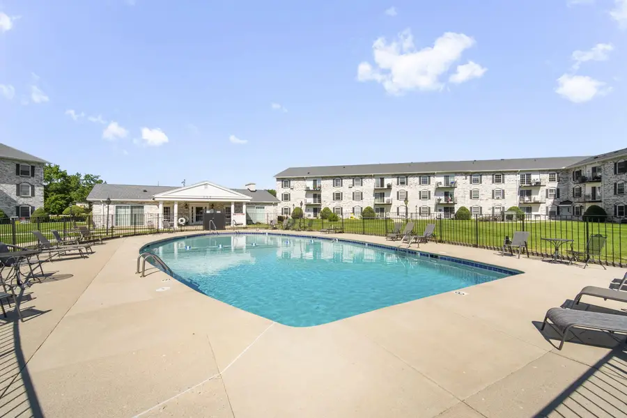 151 N University Dr, West Bend, WI 53095 - #2