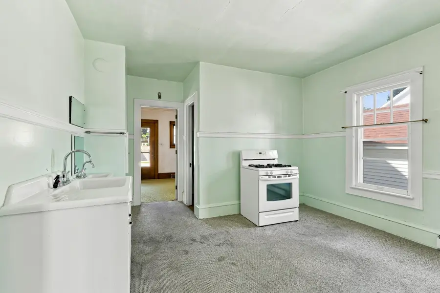 909 S 15th St, Sheboygan, WI 53081 - #2