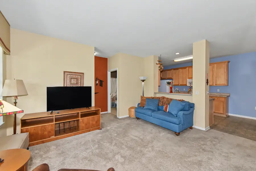 N16W26559 Meadowgrass Cir, Pewaukee, WI 53072 - #3