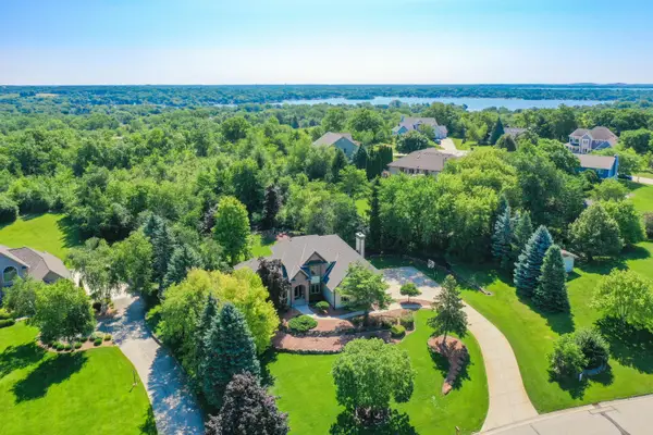 W198S6798 Adrian Dr, Muskego, WI 53150
