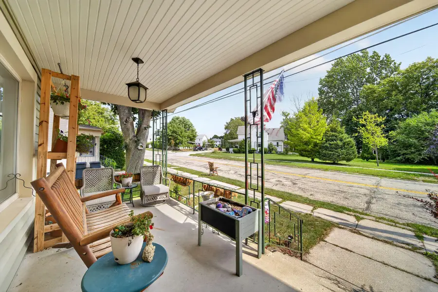 612 Pine St, Sheboygan Falls, WI 53085 - #3