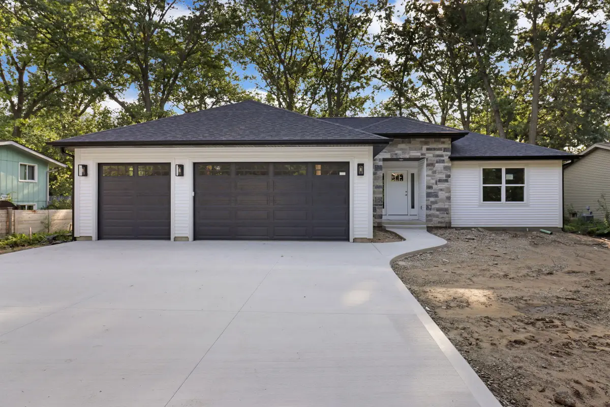 11533 8th Ave, Pleasant Prairie, WI 53158 - #1