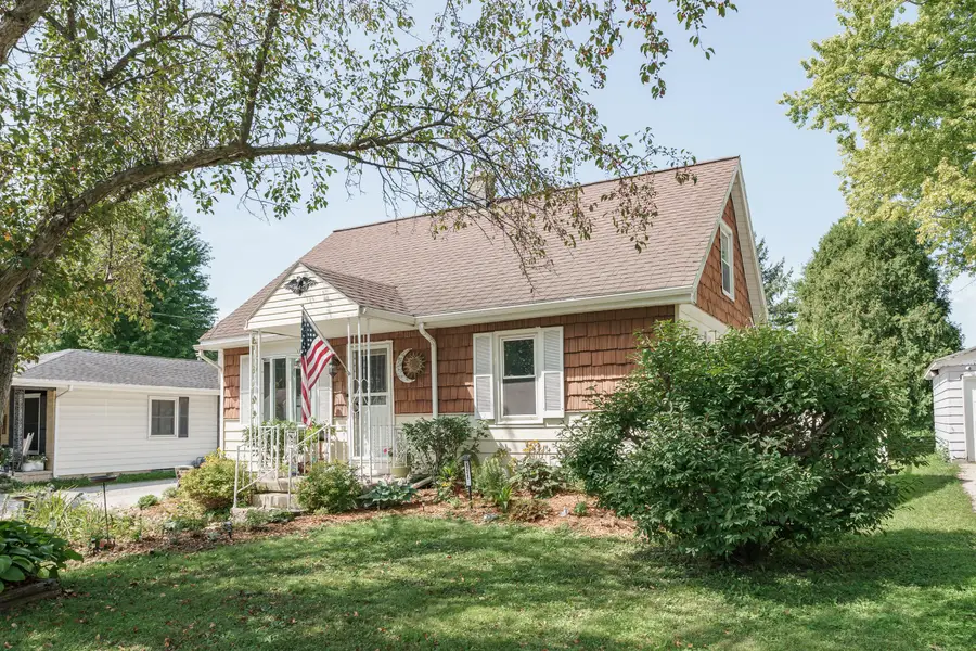 528 Humboldt St, Watertown, WI 53094 - #3