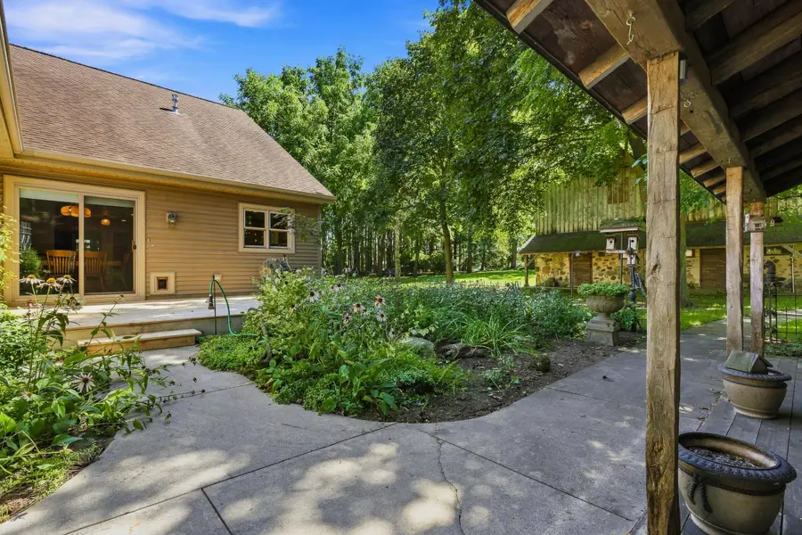 1411 W Washington Ave, Cleveland, WI 53015 - #3