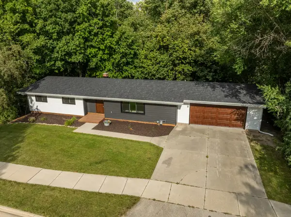 2421 Skyline Dr, West Bend, WI 53090