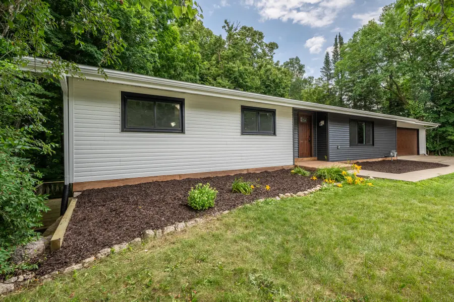 2421 Skyline Dr, West Bend, WI 53090 - #3