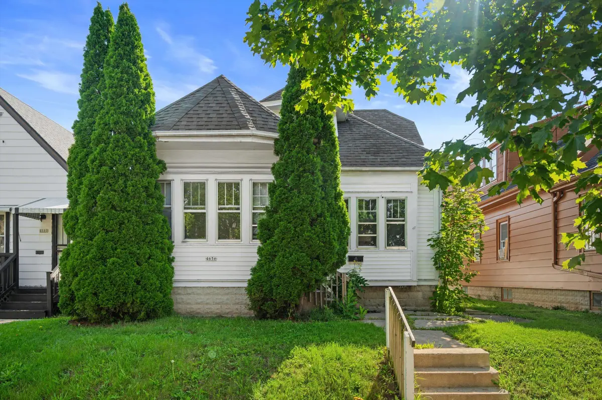 4656 N 40th St, Milwaukee, WI 53209 - #1