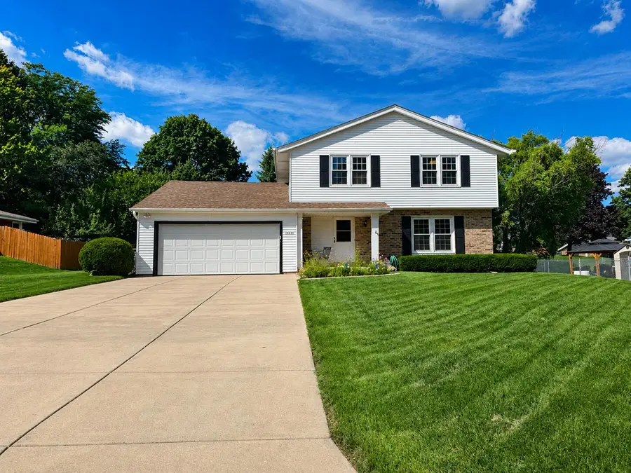 10600 W Monastery Dr, Franklin, WI 53132 - #2