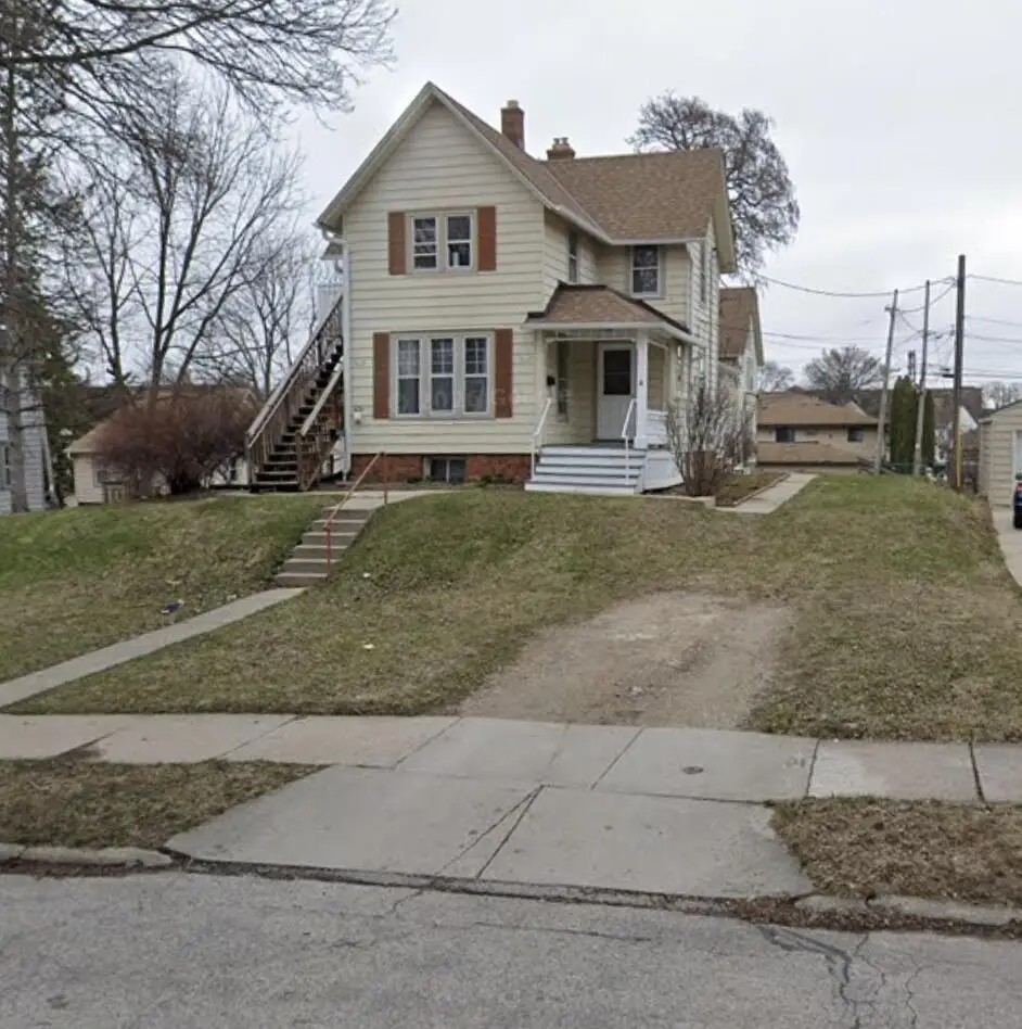 8712-8714 W Mitchell St, West Allis, WI 53214 - #1