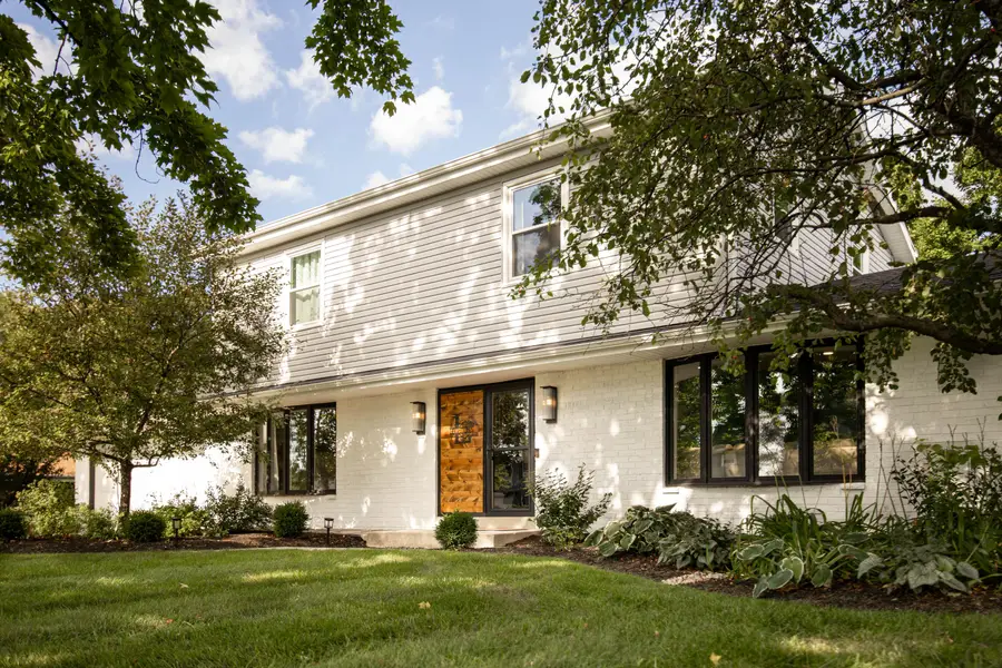 W358N5884 Surrey Dr, Oconomowoc, WI 53066 - #2