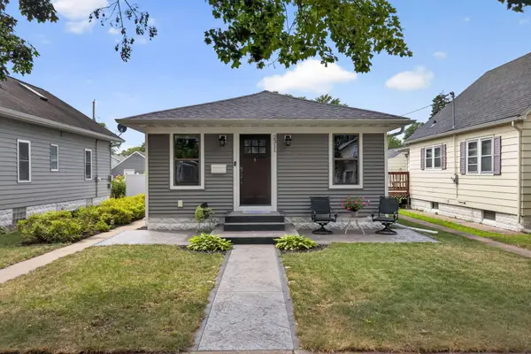 2311 Wood St, La Crosse, WI 54603