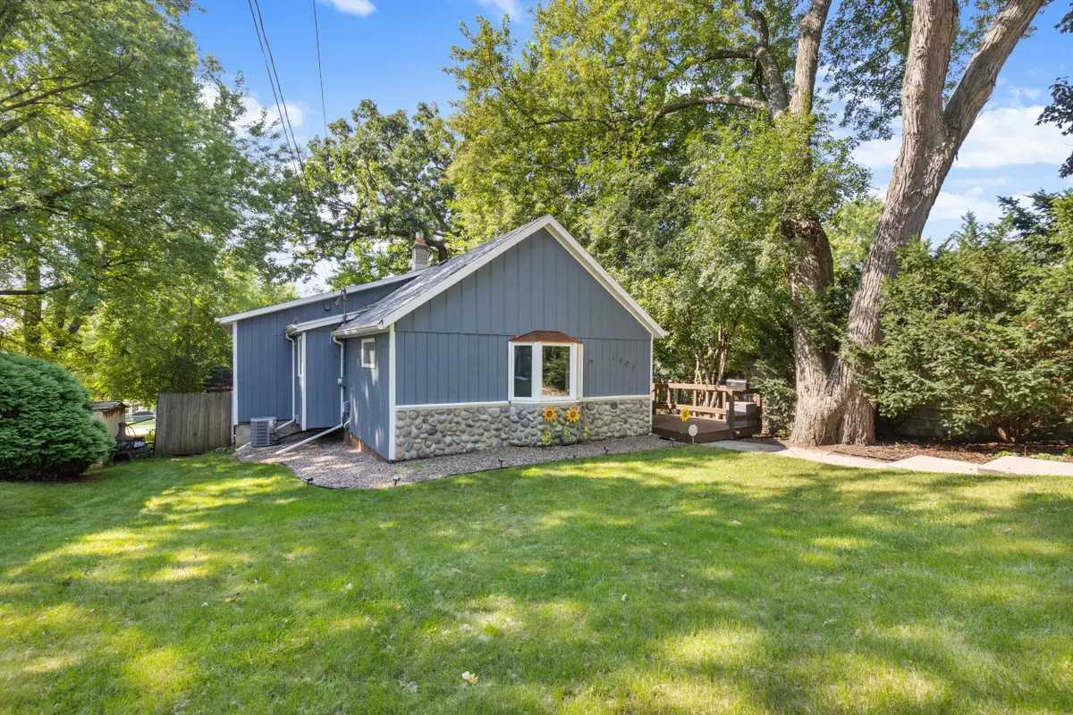1903 Sunkist Ave, Waukesha, WI 53188 - #1