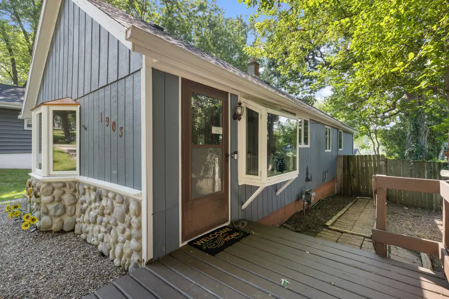 1903 Sunkist Ave, Waukesha, WI 53188 - #2