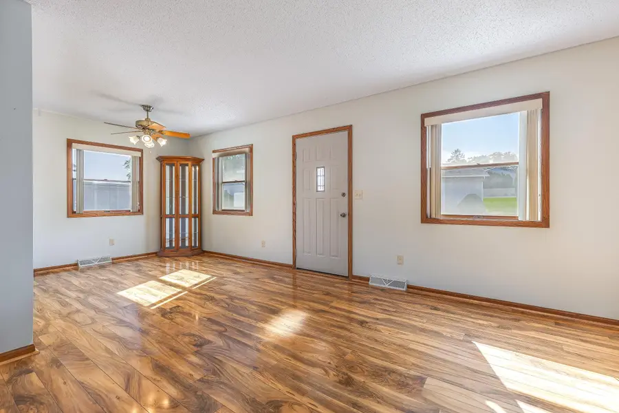 3450 Woodbridge Ct, La Crosse, WI 54601 - #2