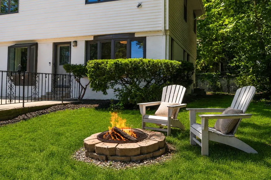 935 N 124th St, Elm Grove, WI 53122 - #3